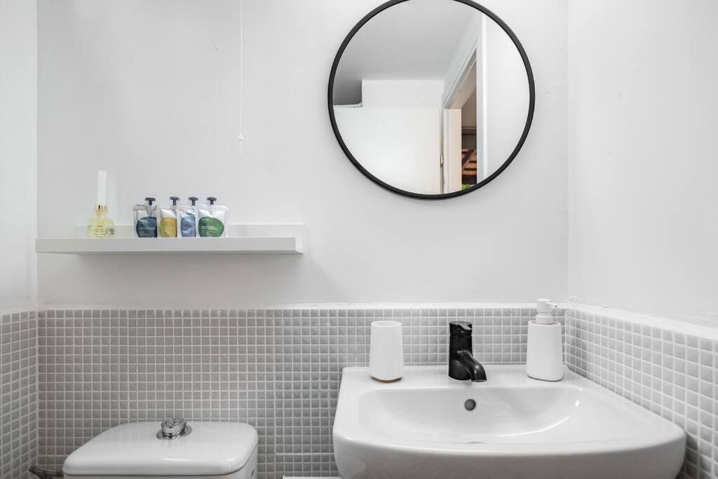 Appartamento The Container House Ra'anana Esterno foto